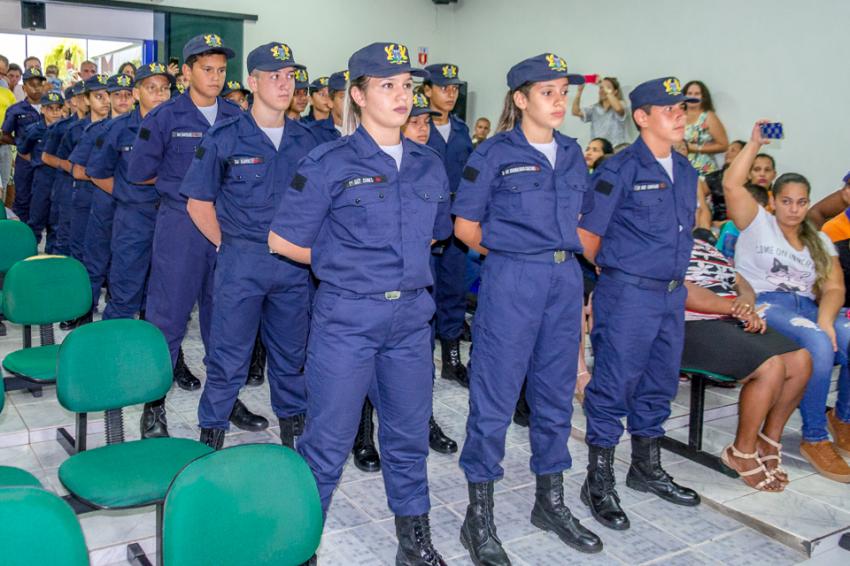 1ª Turma de Formandos da Guarda Mirim de Nova Lacerda