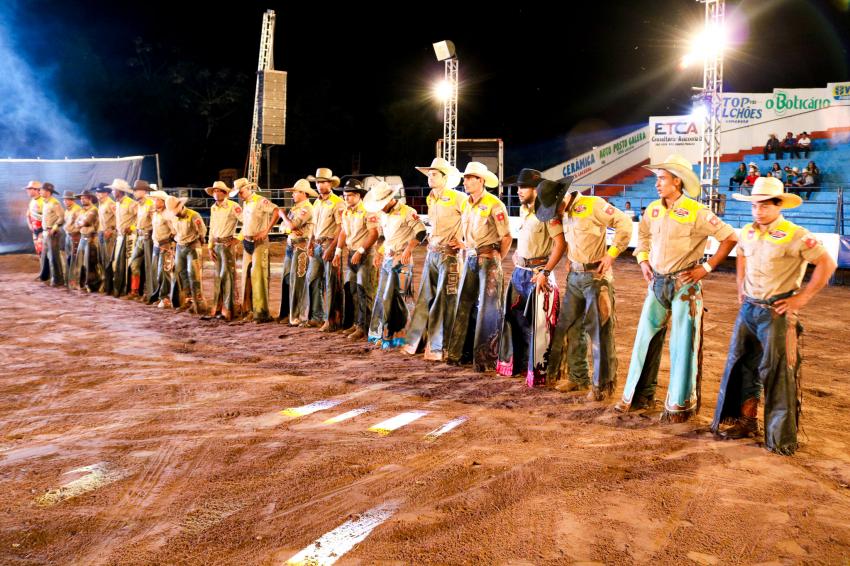 1ª Noite da 16ª Exposição Agropecuária de Nova Lacerda/MT.
