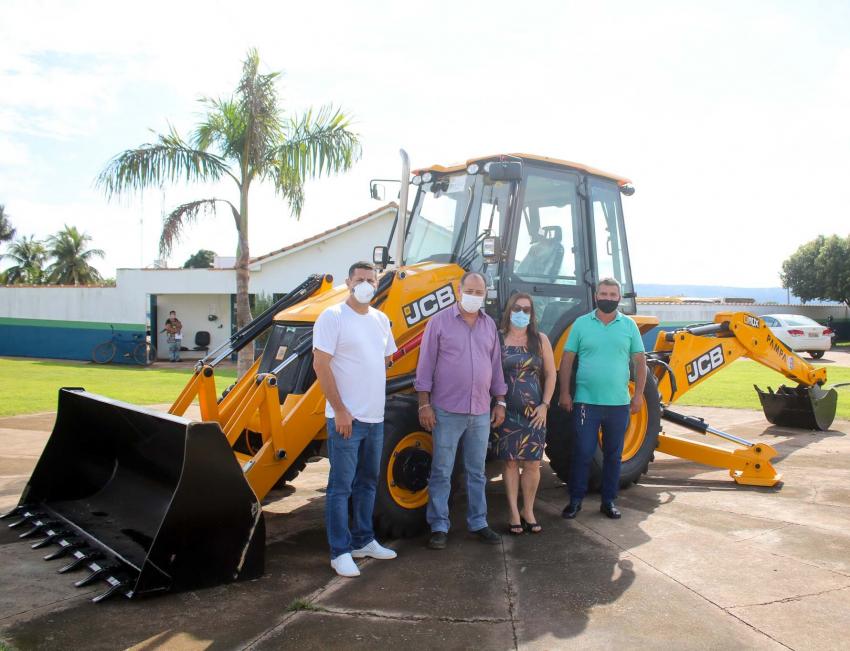 NOVO EQUIPAMENTO PARA A OBRAS