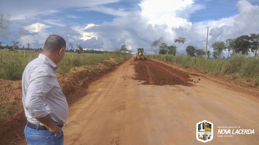 Prefeito Visita a Equipe de Obras em Andamento nas Comunidades de Nova Lacerda-MT.