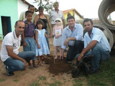 Arborizarão do Residencial Vista Alegre - Projeto Cidade Limpa Casa Bonita
