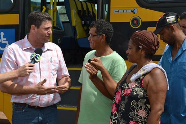 Aquisição de 03 novos ônibus escolares